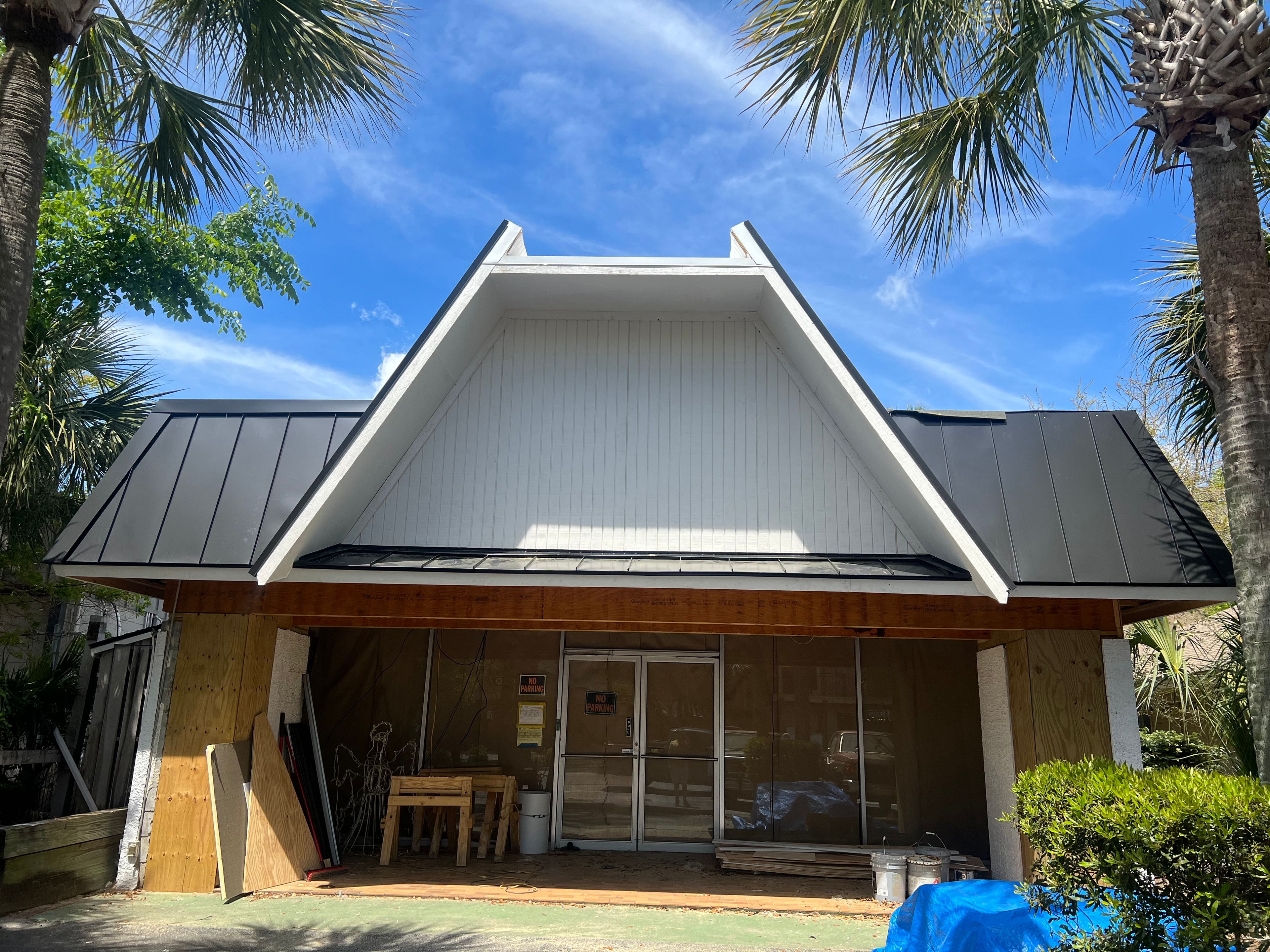 Standing seam metal roof installation on Hilton Head Island home