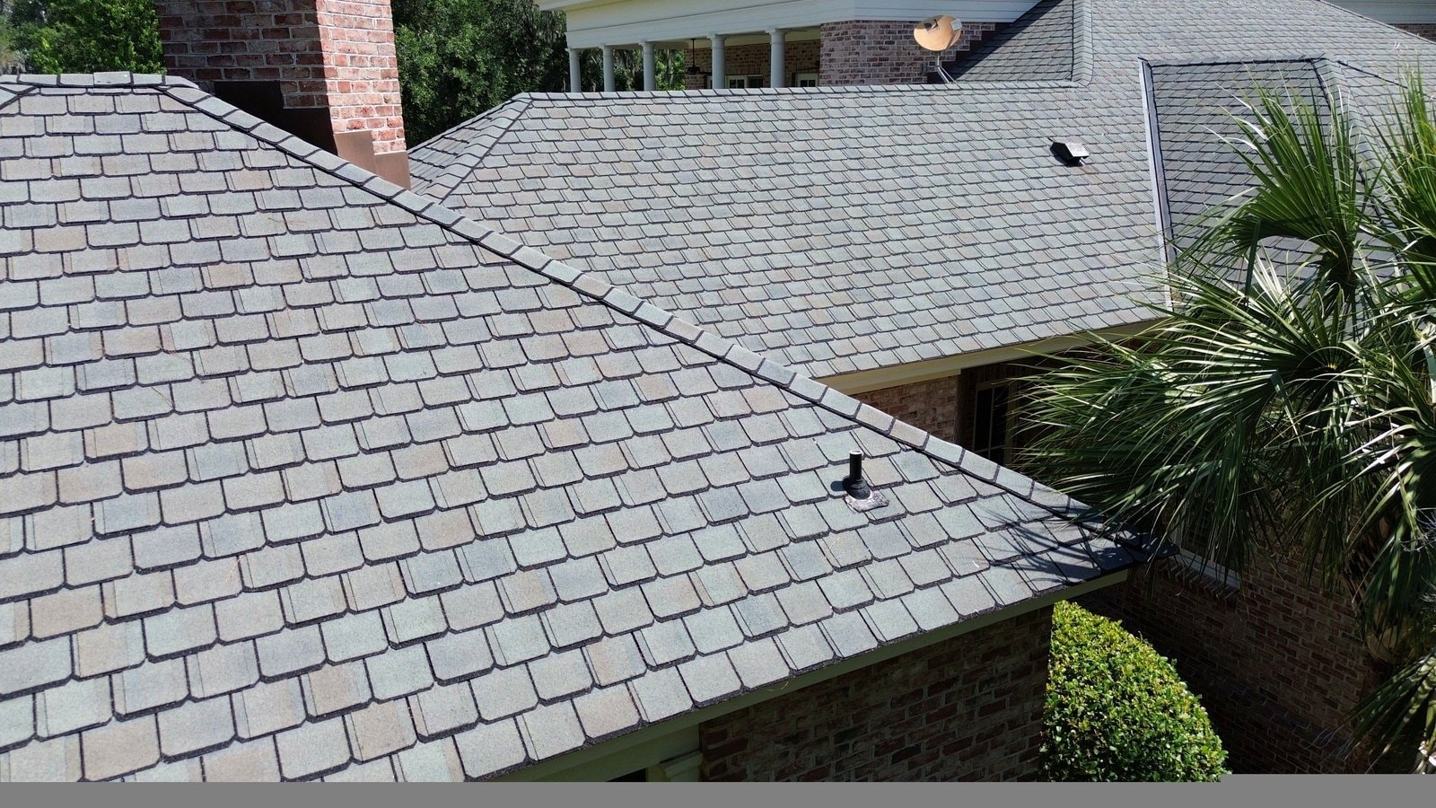 Premium slate-look architectural shingles on residential home in Bluffton SC